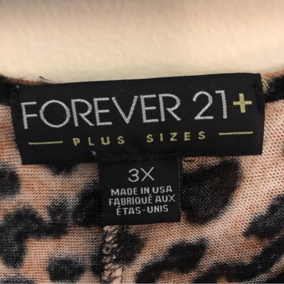 Women’s Forever 21 Plus Size Leopard Print Short Sleeve - Picture 3 of 4